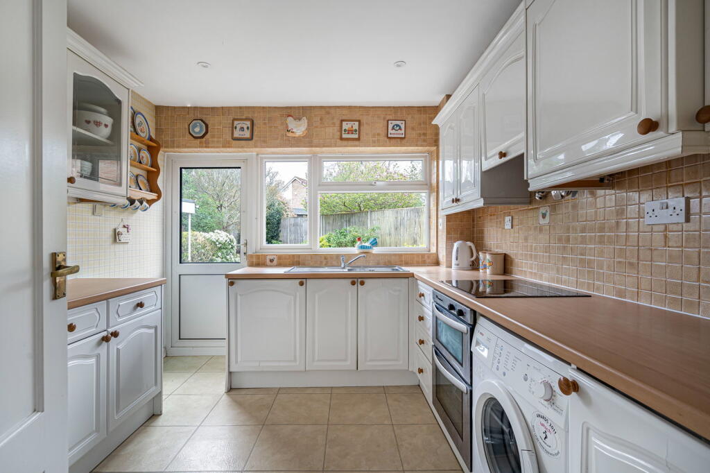 House in Guildford, Surrey - View 5