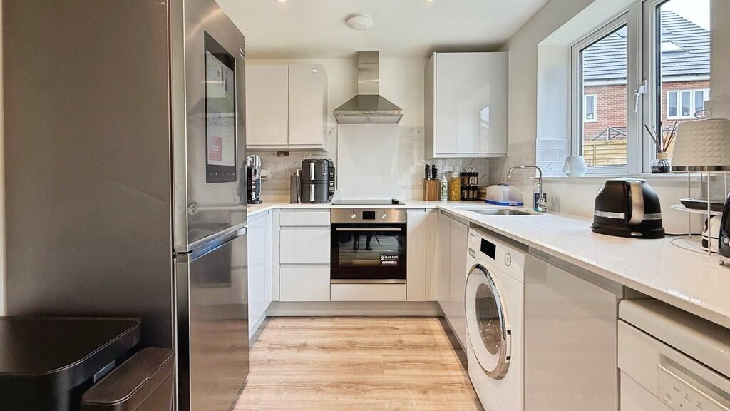 House in Warminster, Tascroft Rise, Wiltshire - View 4