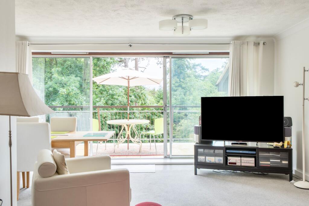 Apartment in Tandridge, Warlingham - View 5