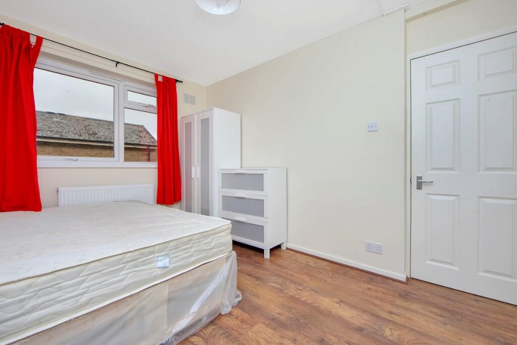 4 bedroom maisonette for rent