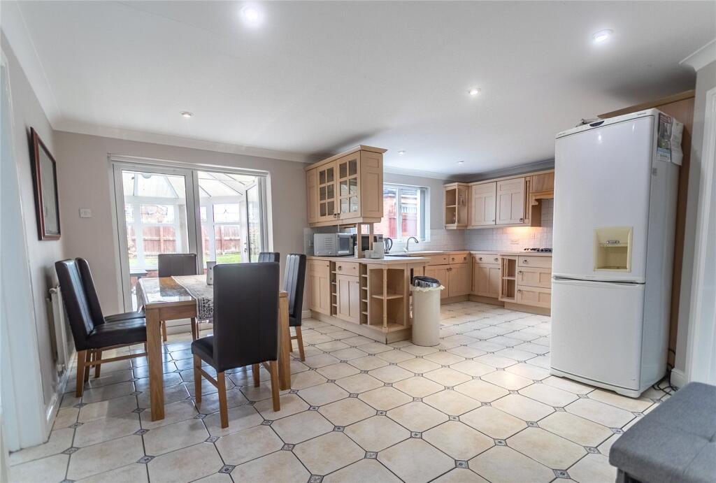 Poppyfield View, Norden, Greater Manchester, OL11 photo 3