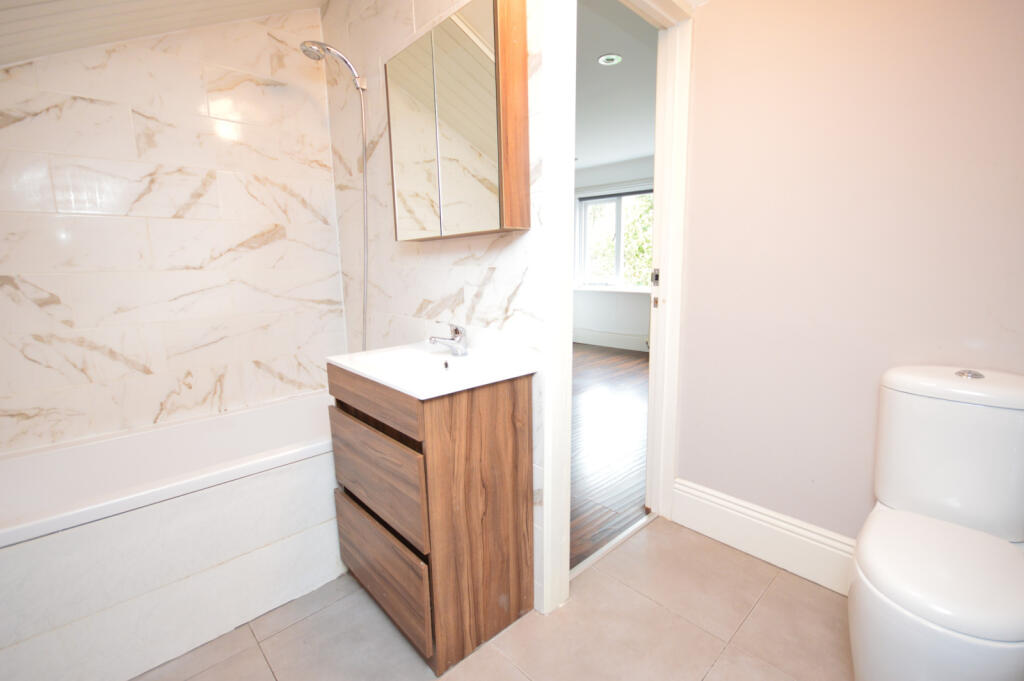 3 bedroom flat for rent