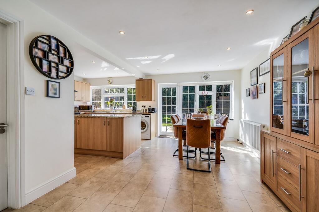 Chestwood Close, Billericay, CM12 photo 4