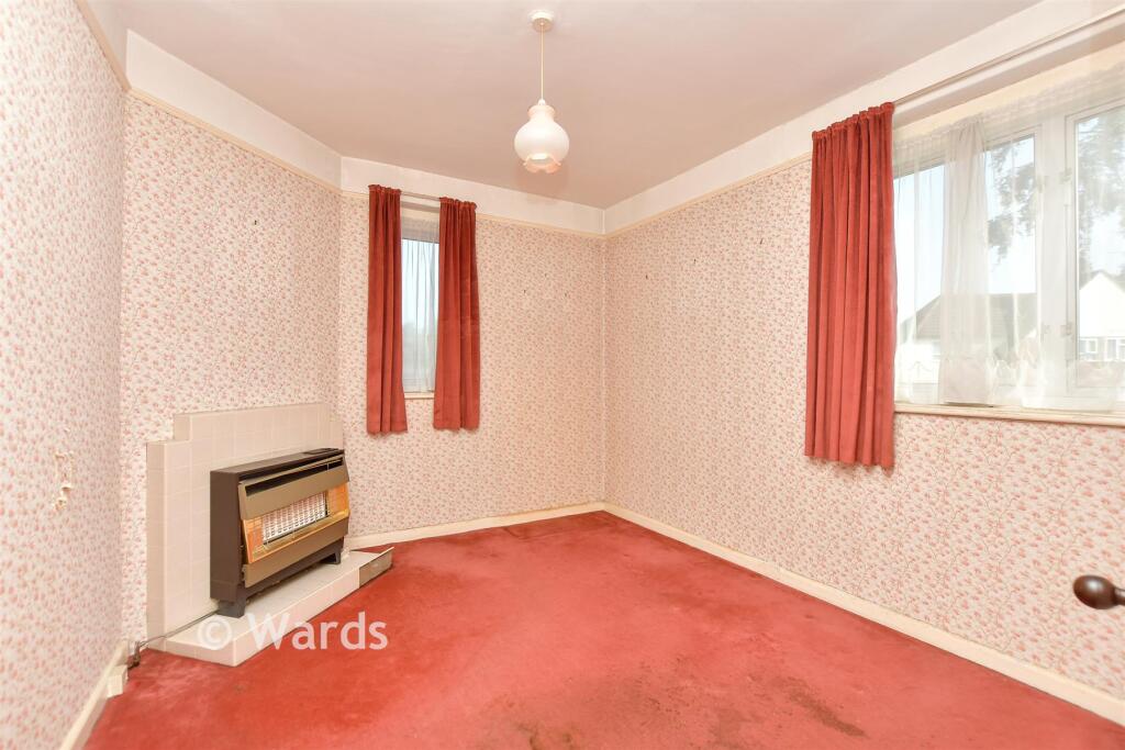House in Gillingham, Twydall - View 3