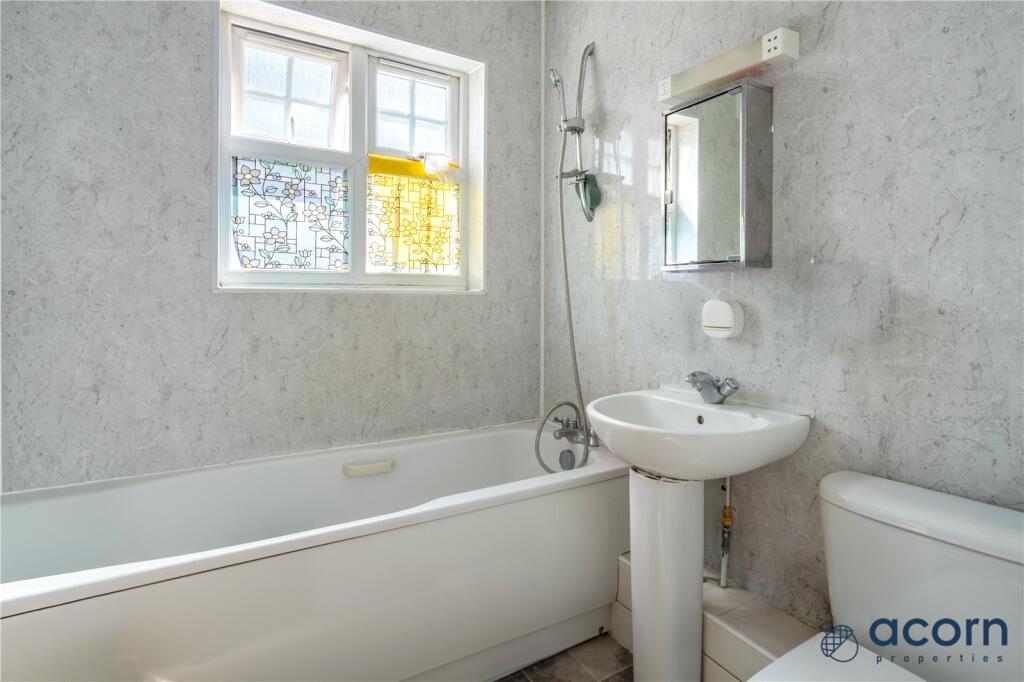 Apartment in London - More