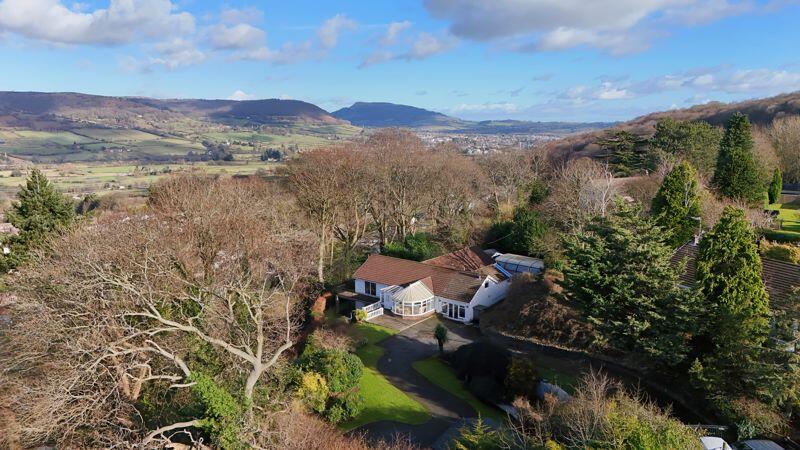 Pentwyn Lane, Govilon, Abergavenny photo 3