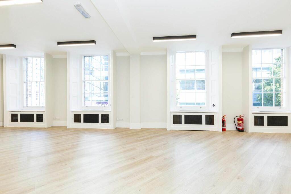 8A Brushfield Street 10.jpg