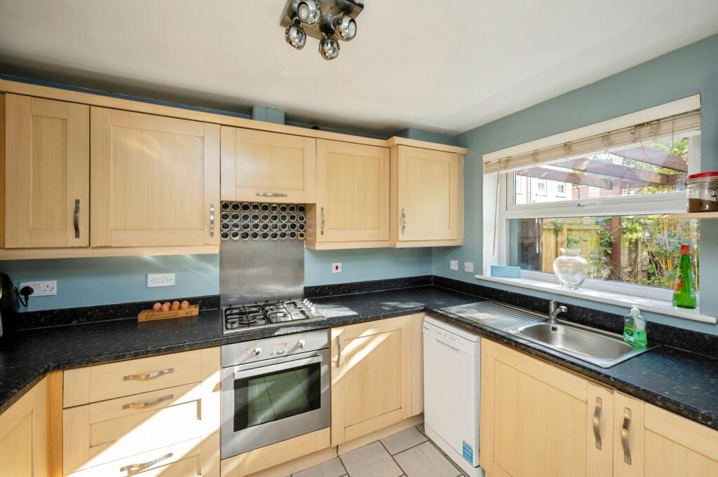 Sylvan Avenue, Kirkby-in-Ashfield, Nottingham, Nottinghamshire, NG17 photo 4