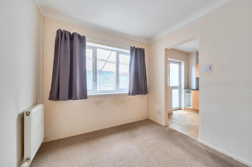 House in Yeovil, Somerset - View 5