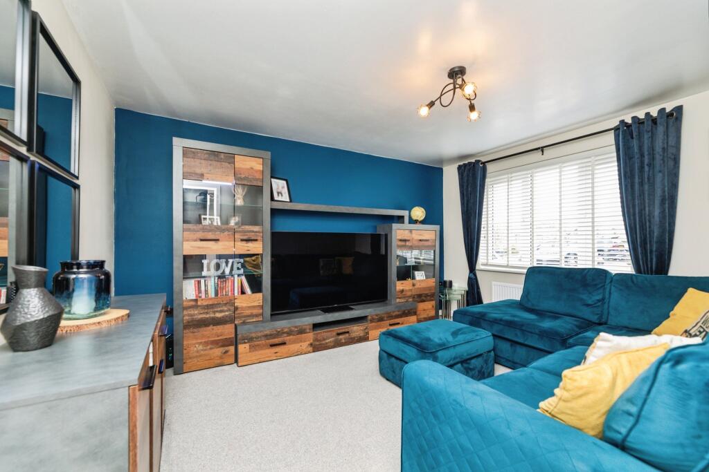 House in Rotherham, South Yorkshire - View 4