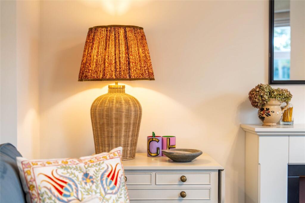 Apartment in Guildford - More