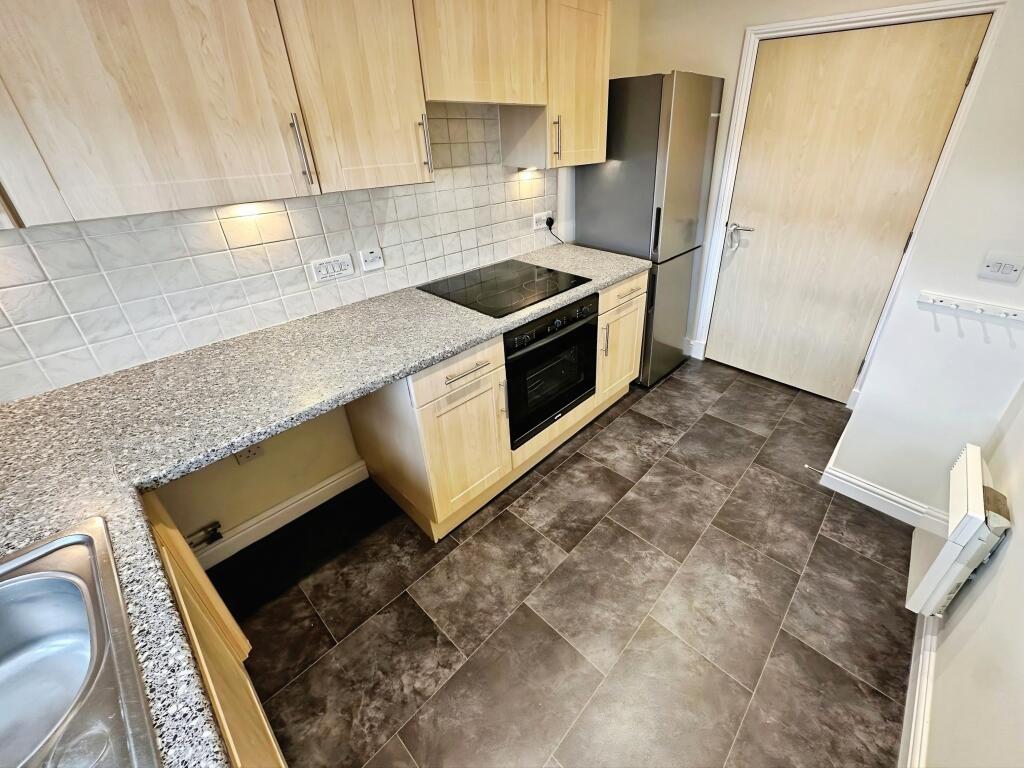 Apartment in Salisbury, St. Paul's - View 2