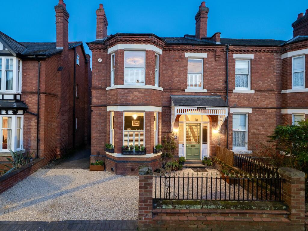 Main image of property: Waverley Road, Kenilworth, CV8