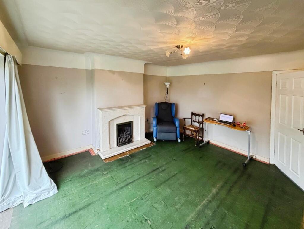 House in Childer Thornton, Ellesmere Port - View 5