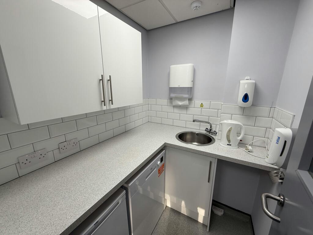 Kitchenette.jpeg
