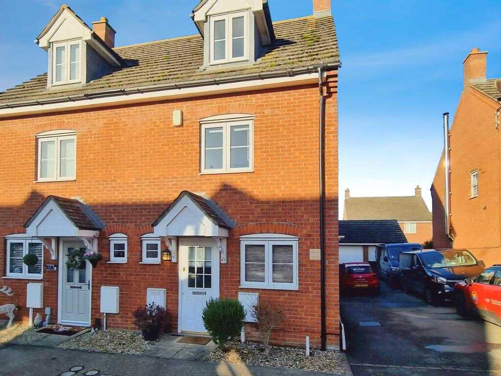 Main image of property: Foxholes Close, Deanshanger, Milton Keynes, MK19