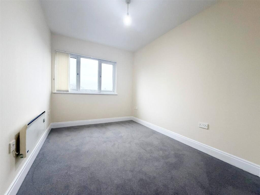 Plymouth Point, Longsight, Manchester, M13 photo 4