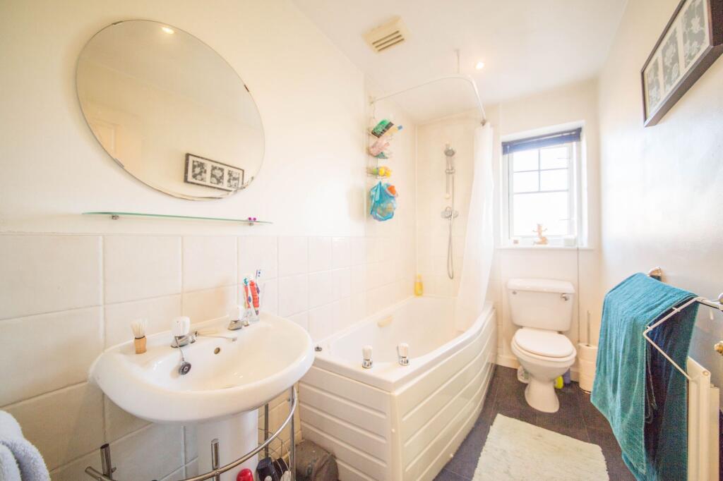 House in St Helens, Wargrave - More