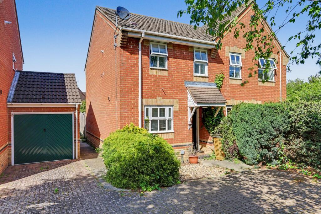 Main image of property: Fawcett Drive, Steeple View, Basildon, Essex, SS15
