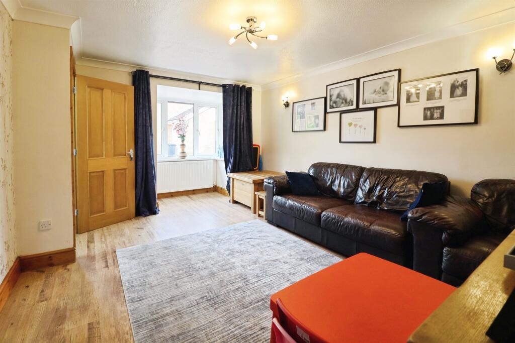 House in Cardiff - More