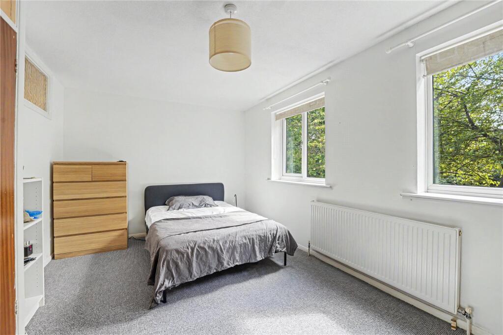 Apartment in London - View 5