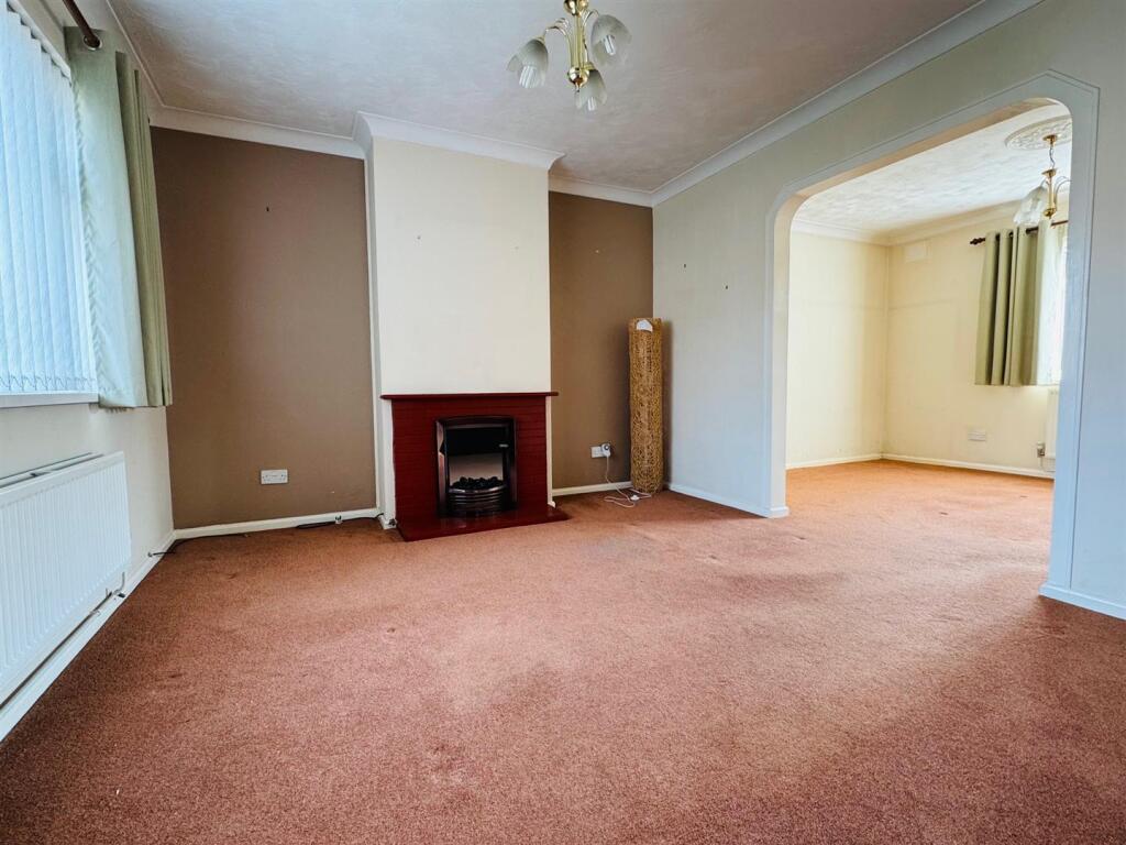 Hawthorn Drive, Ipswich photo 4