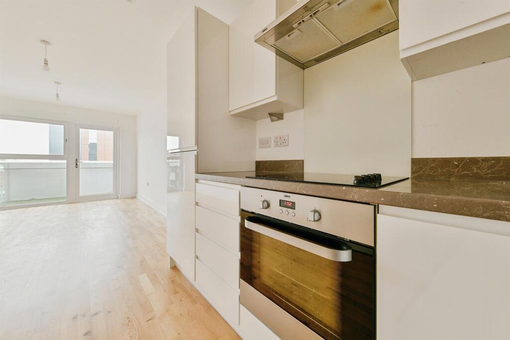 Apartment in Stevenage - More