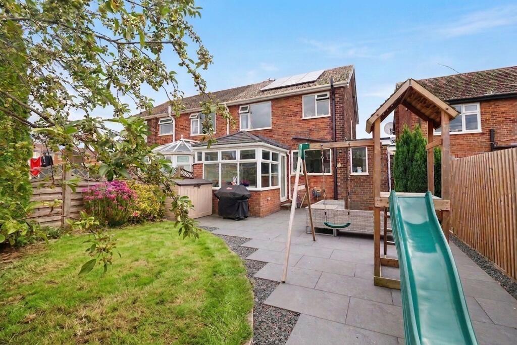 House in High Peak, Woolley - View 4