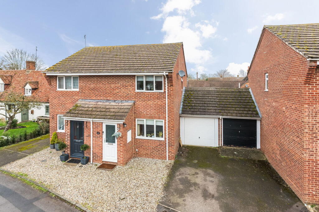 Main image of property: Grays Close, Chalgrove, OX44
