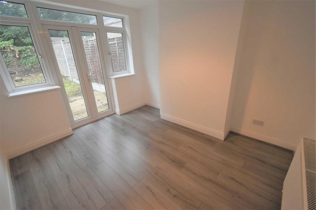 House in Dartford, Temple Hill - View 3