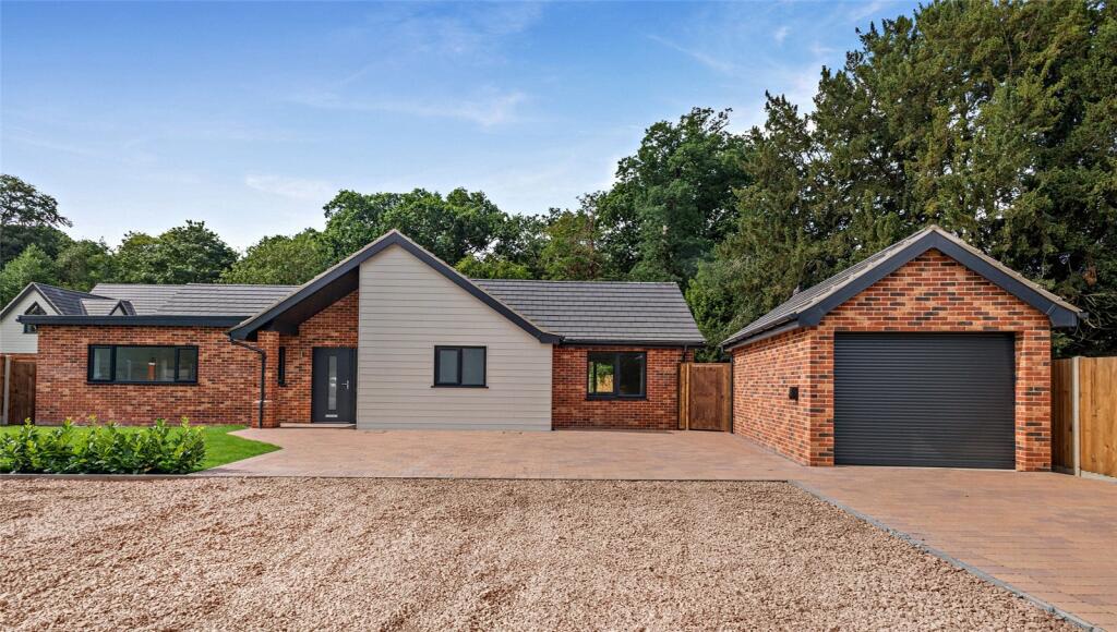 Main image of property: The Oaks, Off Main Road, Filby, Great Yarmouth, NR29