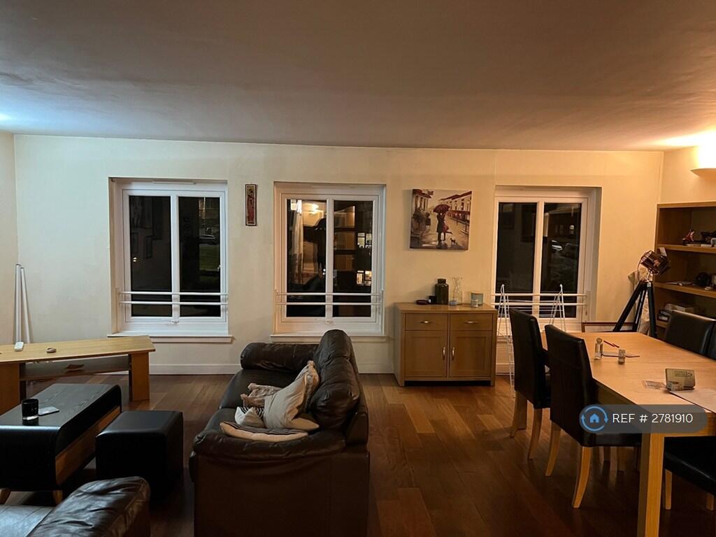 Main image of property: Randolph Gate, Glasgow, G11