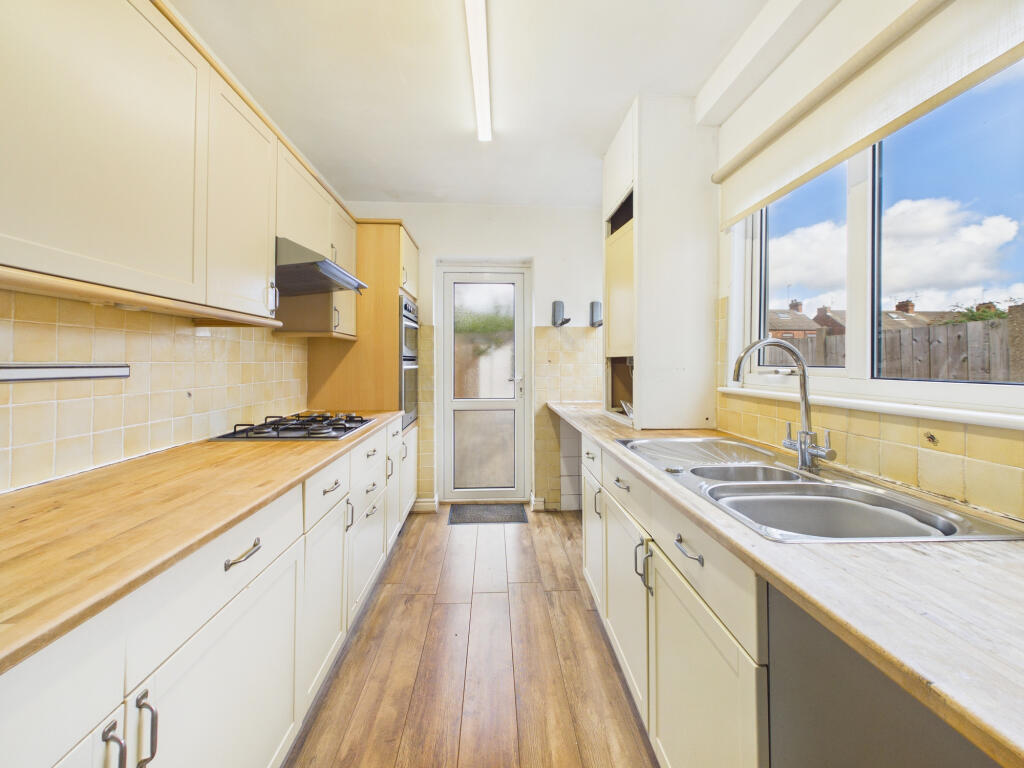 Westbourne Avenue West, Hull, HU5 - More