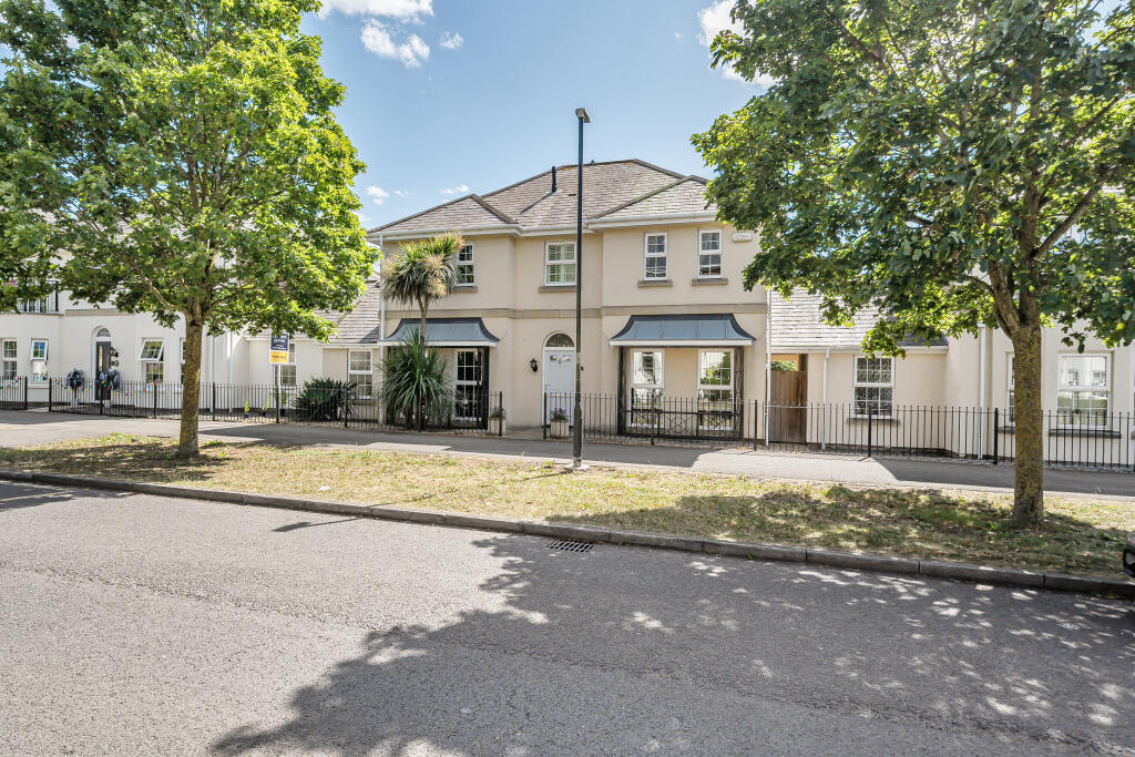 Main image of property: Eastbury Way, Swindon, SN25