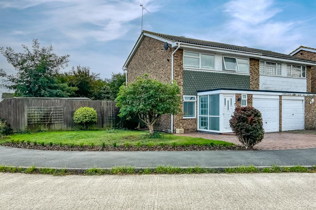 Main image of property: Estuary Gardens, Great Wakering