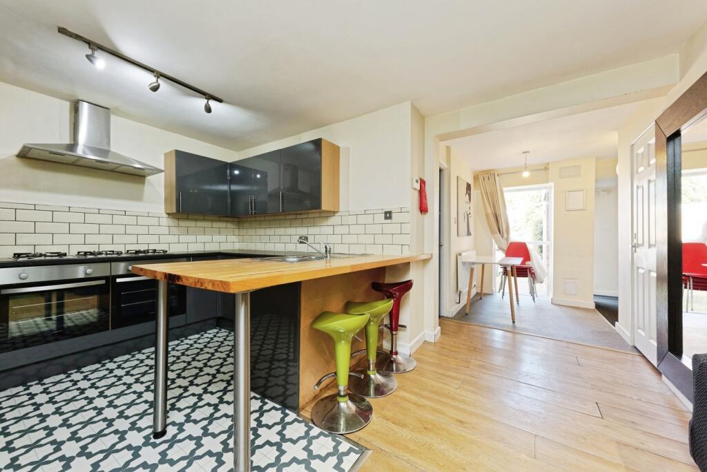 House in Canterbury - View 4