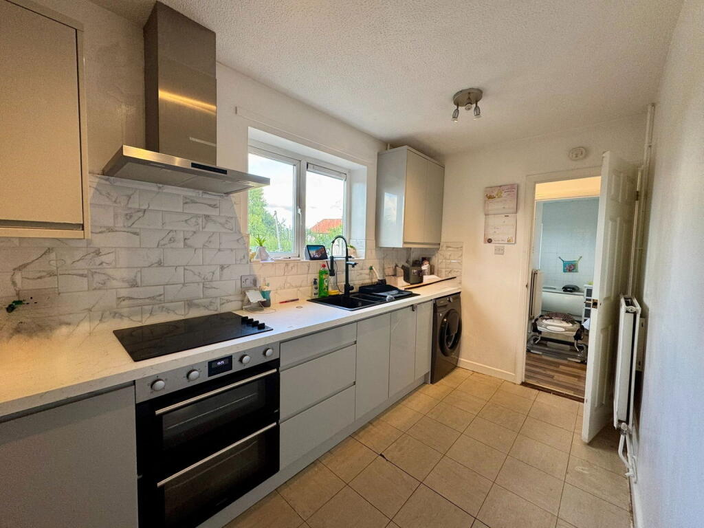 Minden Road, Lowestoft, NR32 2NR photo 2
