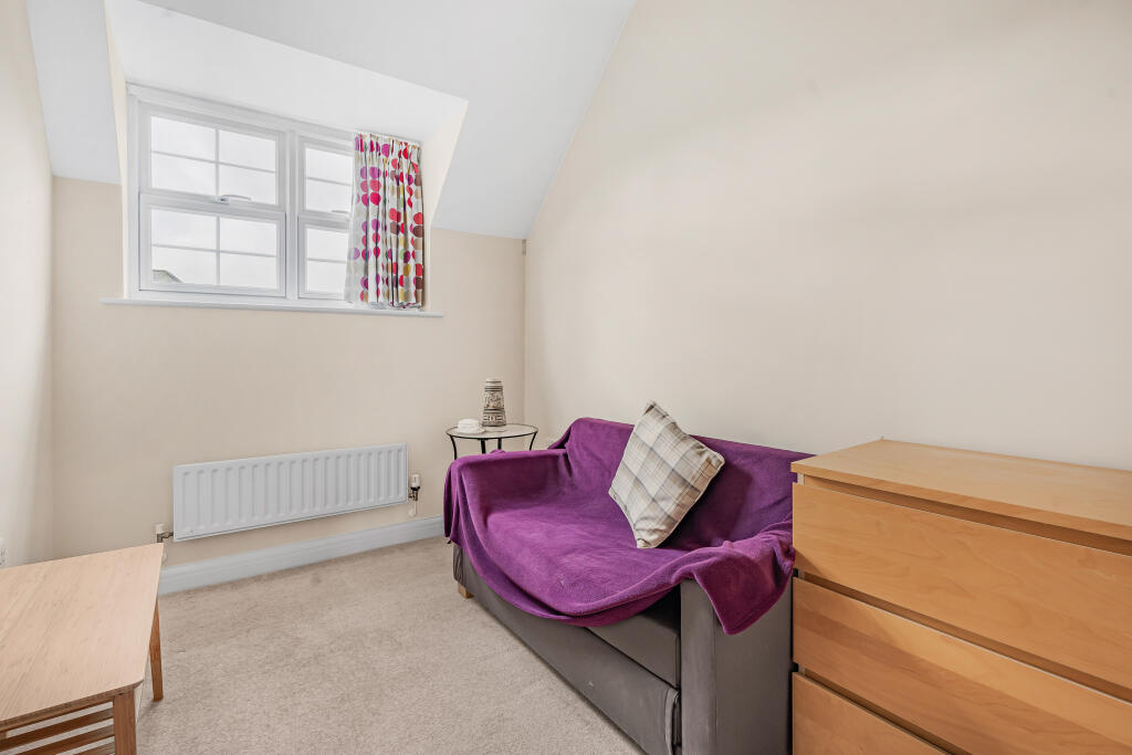 Additional image 20 of Beningfield Drive, London Colney, AL2