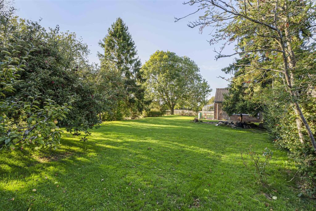 Kilworth Road, Husbands Bosworth, Lutterworth, LE17 photo 3
