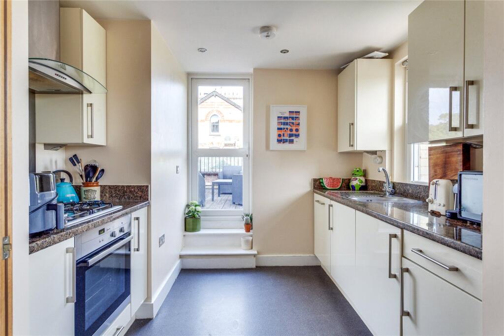 Apartment in South Oxfordshire, Henley-on-Thames - View 4