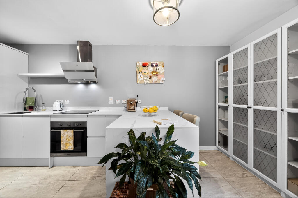 Apartment in London - View 2