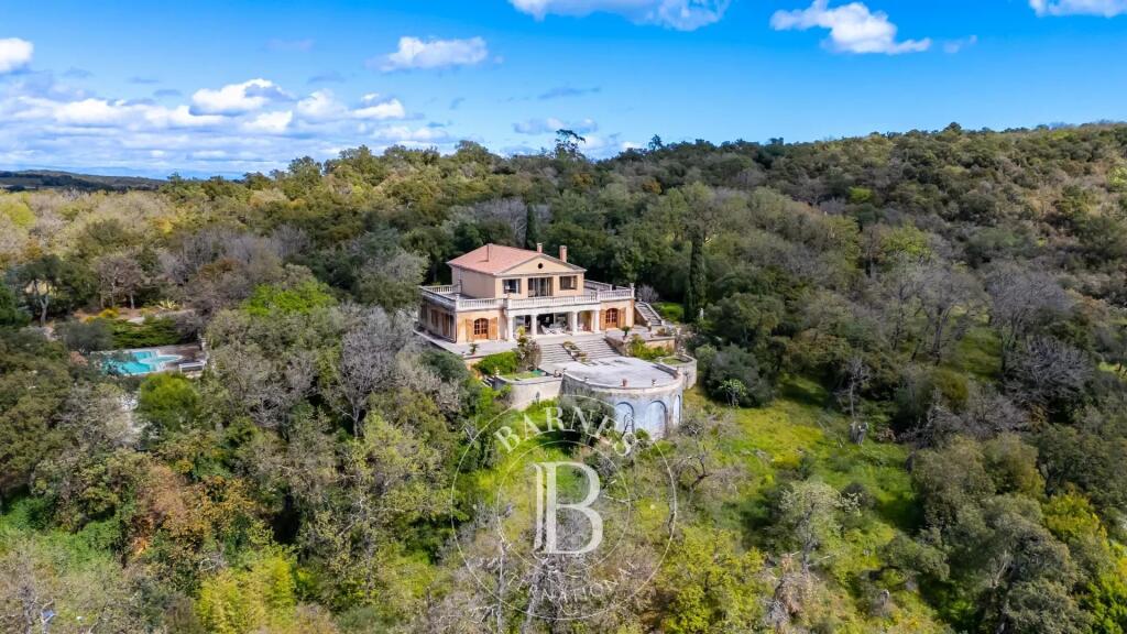 Main image of property: Provence-Alps-Cote d`Azur, Var, Ramatuelle