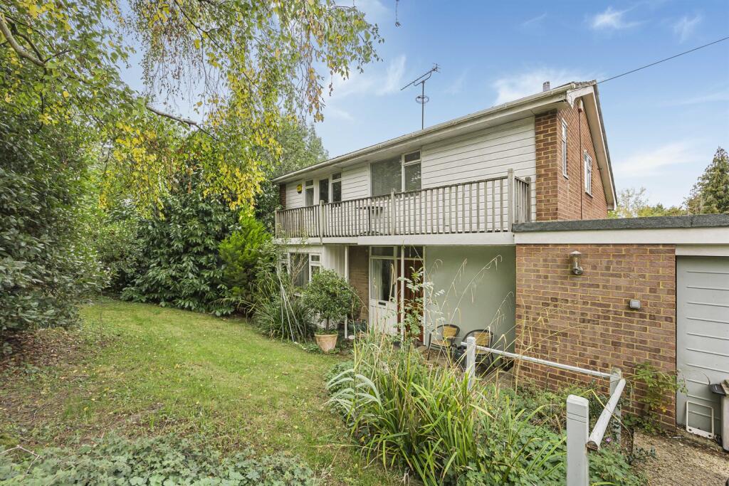 Main image of property: Sheep Walk, Emmer Green, Reading