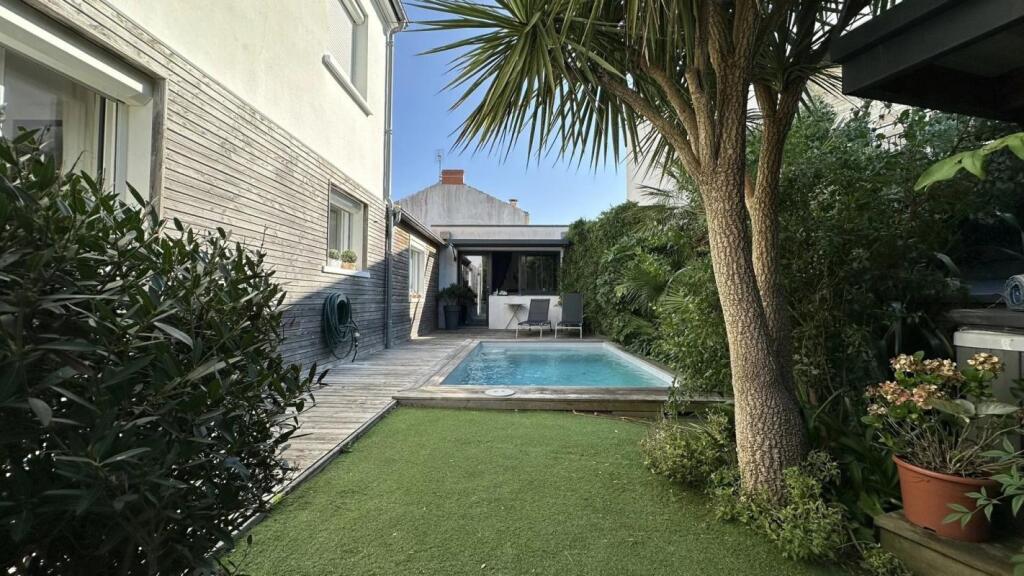 Main image of property: Poitou-Charentes, Charente-Maritime, La Rochelle