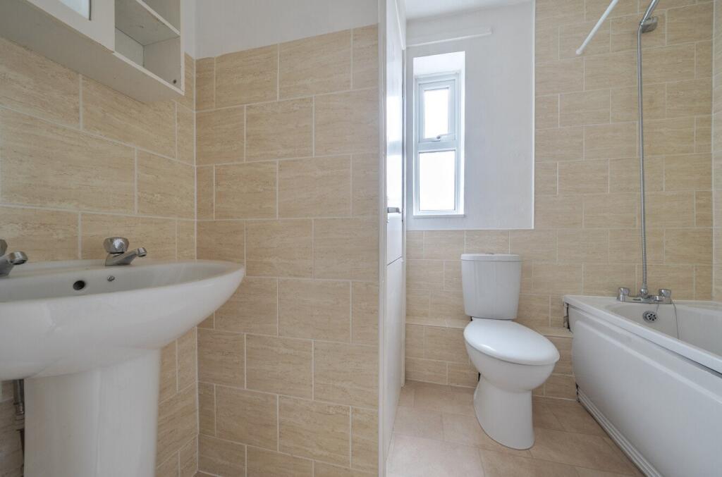 House in Portsmouth - View 5