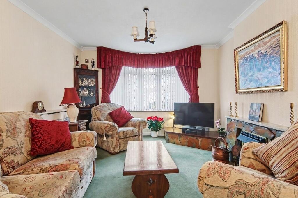 House in Coventry, Alderman's Green, Manor House - View 2