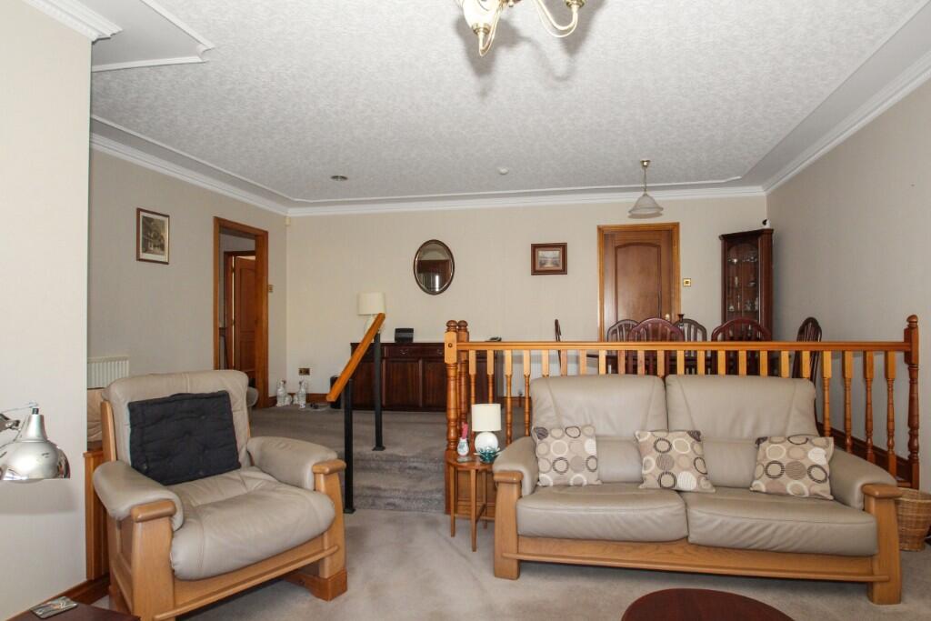7 East Whitefield, Dunfermline, Fife, KY12 0RH photo 4