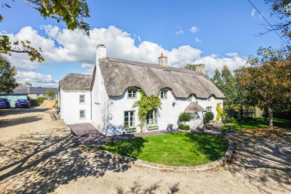 Main image of property: Upper Porthkerry Farm, Porthkerry Road, Rhoose, CF62 3BX