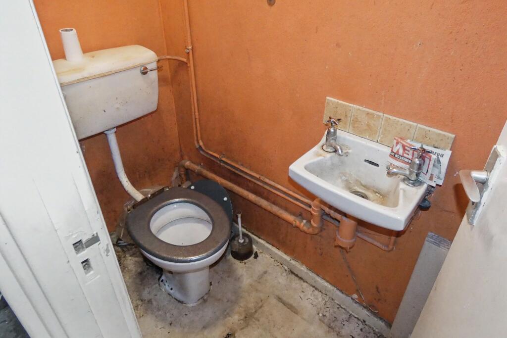 House in Hull, Kingston upon Hull - More