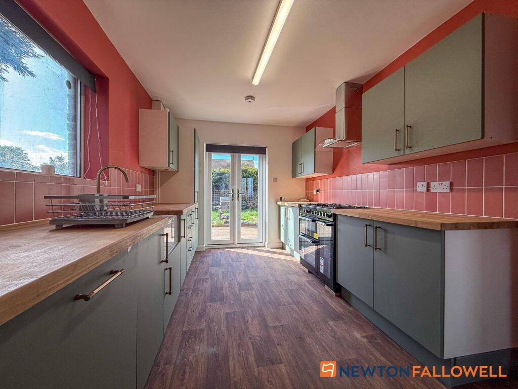 Stafford Avenue, Balderton, NG24 photo 4